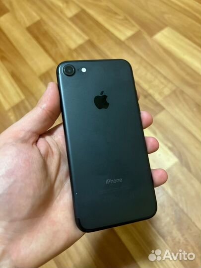 iPhone 7, 32 ГБ