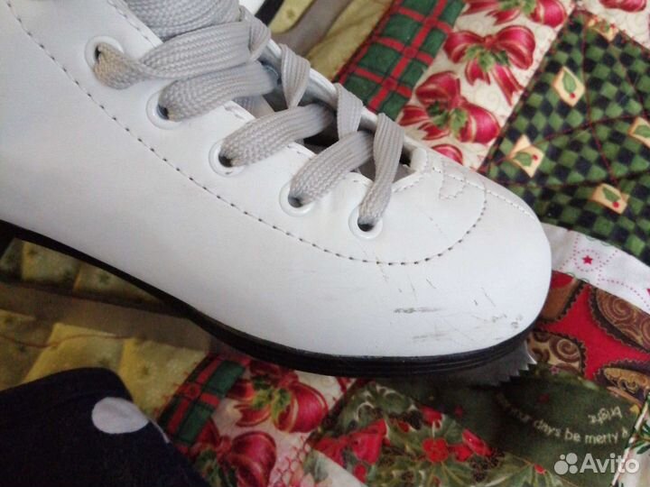 Коньки ледовые