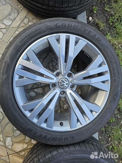 Продаються диски passat alltrack оригинал R18