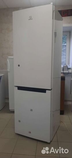 Холодильник Indesit No Frost