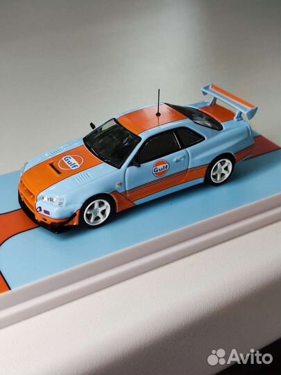 Nissan Skyline R34 Gulf 1:64