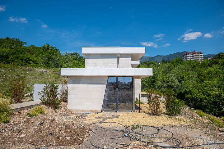 Дом 262,7 м² на участке 5,3 сот.