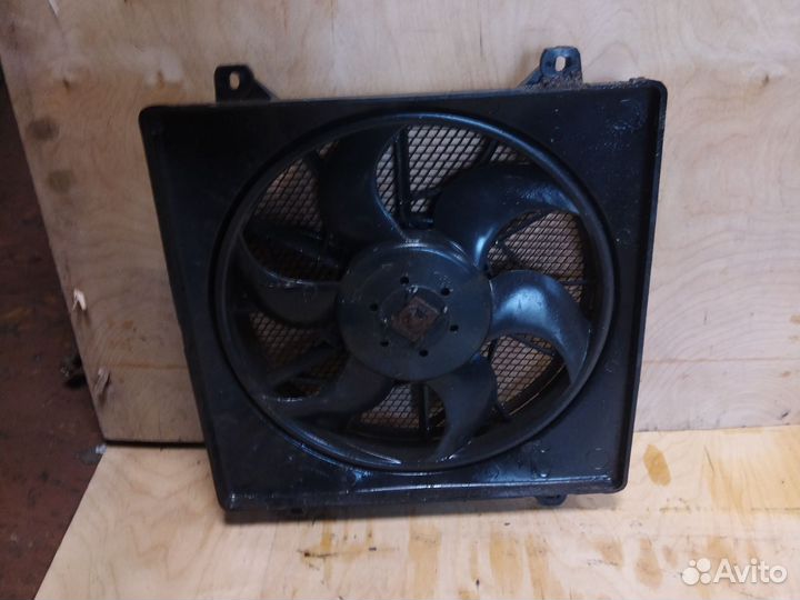 Вентилятор кондиционера Hyundai Starex h1