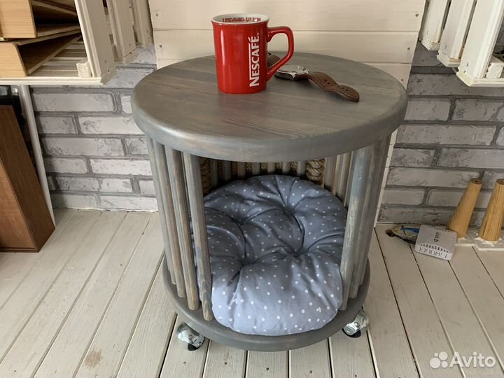 Журнальный столик-домик для кошки с когтеточкой