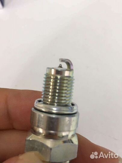 Свечи зажигания Ngk CR6HIX IUF22