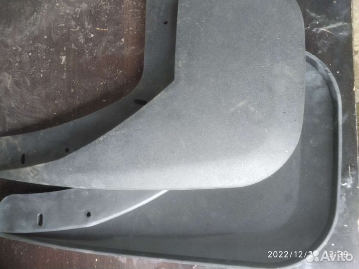 Брызговики универсальные