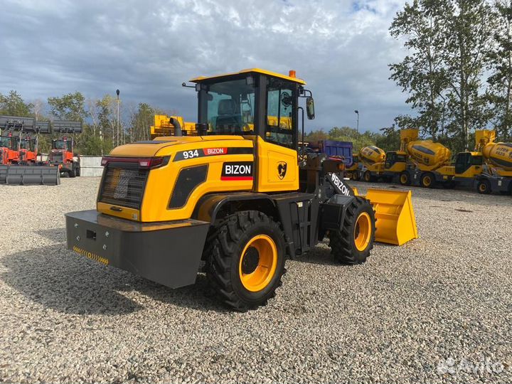 Фронтальный погрузчик BIZON 934, 2023
