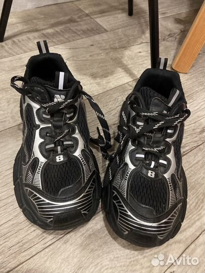 Кроссовки черные