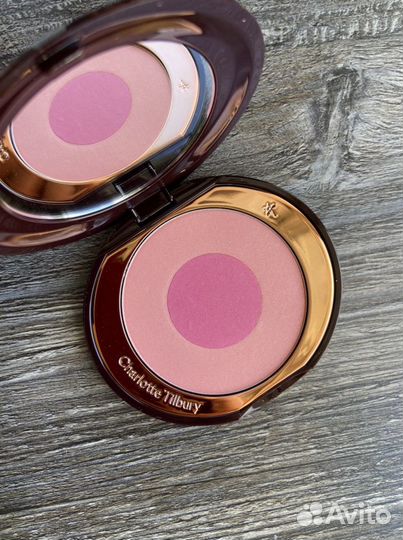 Румяна Charlotte Tilbury Cheek to Chic Swish & Pop