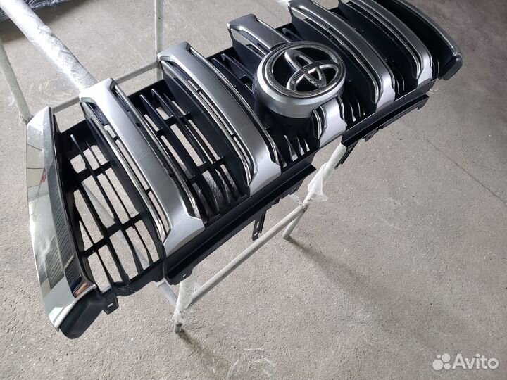 Toyota LC Prado 150 Решётка радиатора оригинал