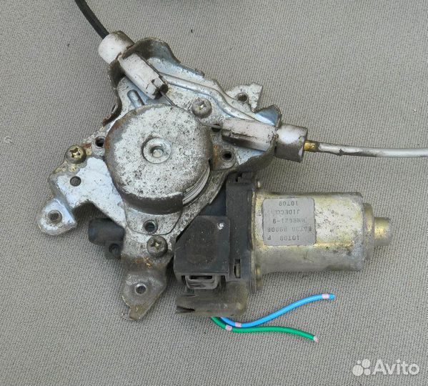 Стеклоподъемник задний правый Maxima A33