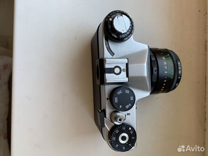 Плёночный фотоаппарат Зенит ет с вспышкой фэ-27