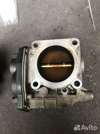 Дросельная заслонка Nissan MR20DE