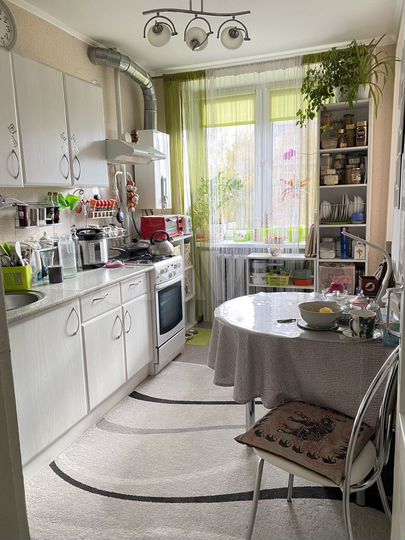 2-к. квартира, 48 м², 4/9 эт.