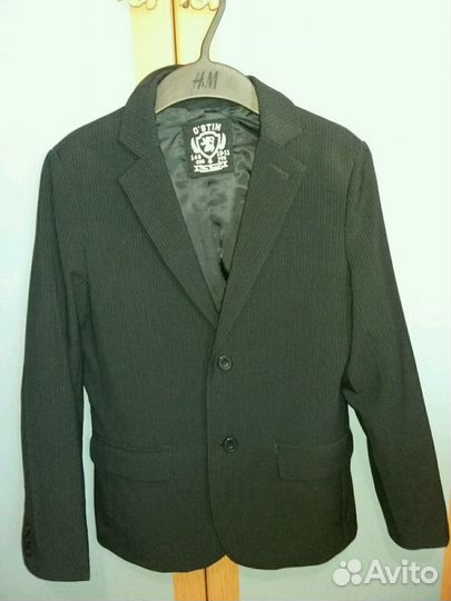 Продам школьный костюм 10-11 лет, рубашки