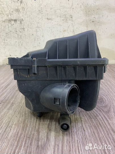 Корпус воздушного фильтра Opel Astra H Z17DTH