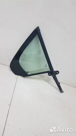 Стекло двери задней правой форточка Skoda Rapid 20