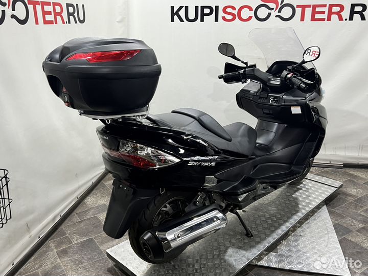 Скутер Suzuki Burgman (SkyWave) 400 с ABS