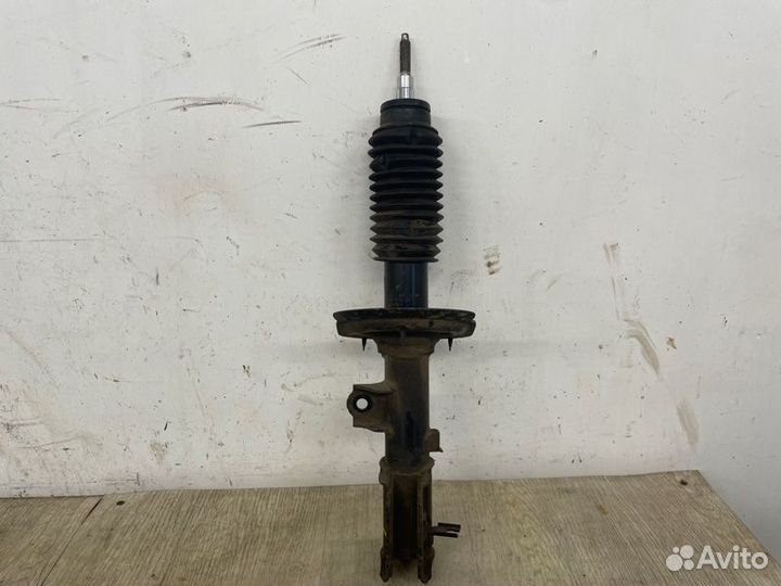 Амортизатор передний левый Hyundai Solaris 1 SB