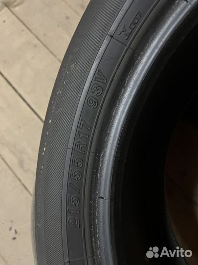 Yokohama Advan Sport V105E 215/55 R17