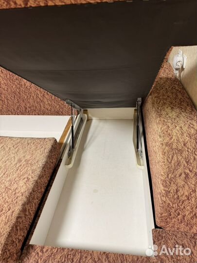 Большой угловой диван бу