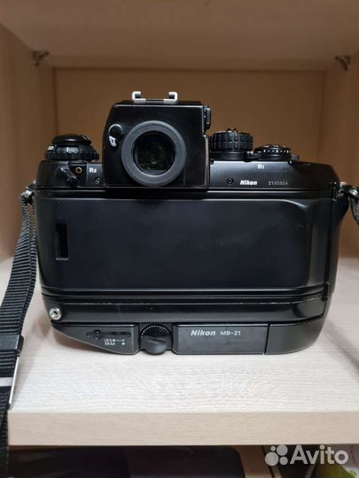 Nikon F4 + MB-21