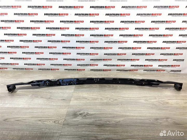 Кронштейн заднего бампера центральный Volkswagen