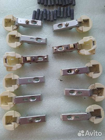 Мебельная фурнитура петли шпингалет шкант