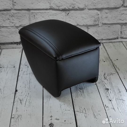 Подлокотник Peugeot 2008 (2014 - )