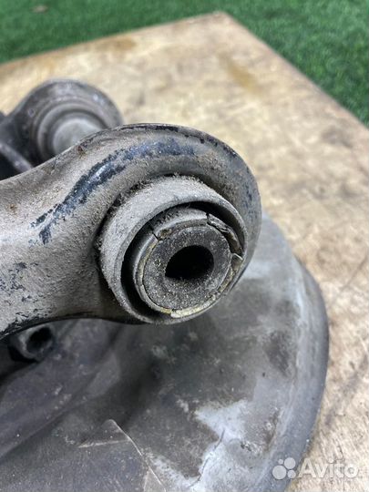 Цапфа задняя правая Bmw 7 E66 N62B44 2002