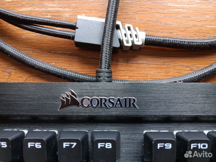 Клавиатура corsair K70