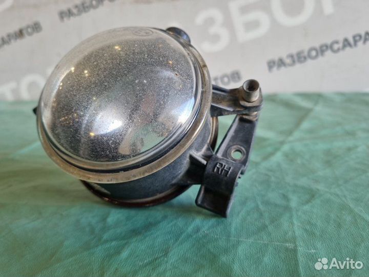 Фара противотуманная передняя правая Ford Focus