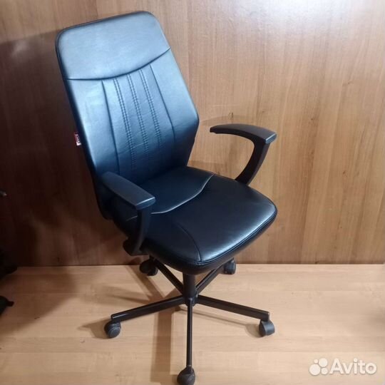 Компьютерное кресло