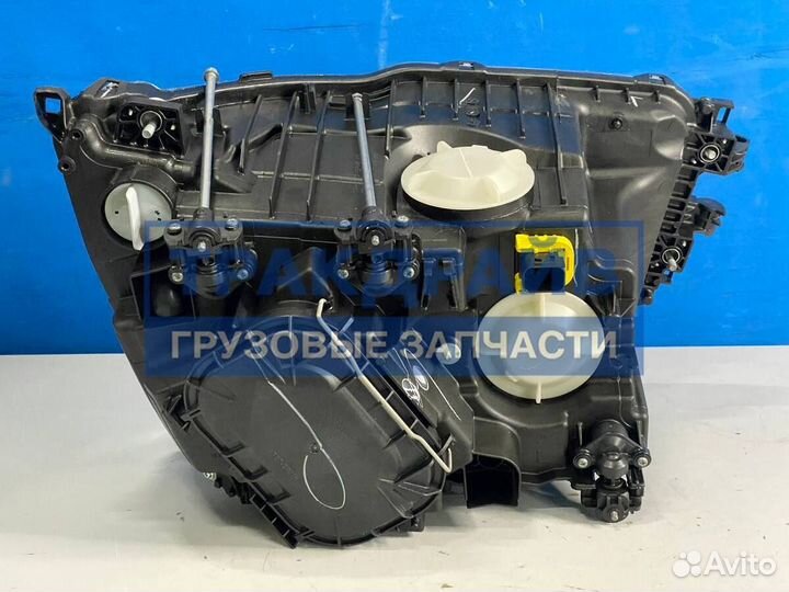 Фара Mercedes Arocs 3345 левая