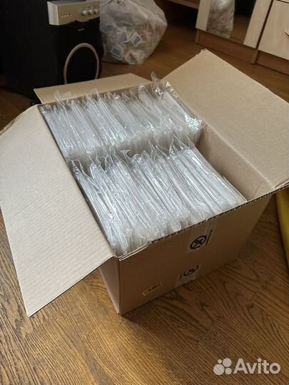 Большая коробка чехлов на iPhone 11, 12