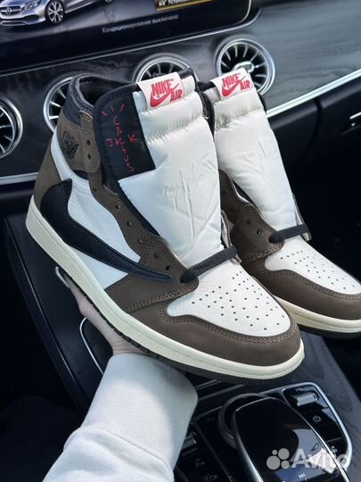 Travis Scott Nike Air Jordan 1 High Mocha