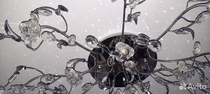 Продаю люстру