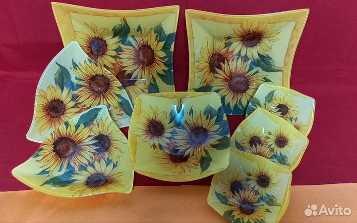 Набор посуды, графин, подносы 45см