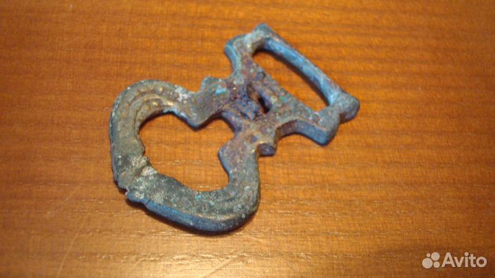 Ременная пряжка, крупная. Средневековье