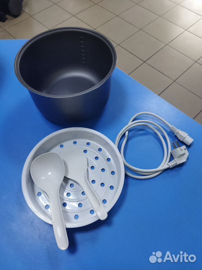 Мультиварка Redmond RMC-M30