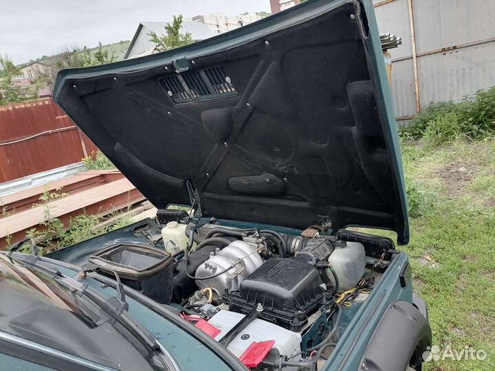 LADA 4x4 (Нива) 1.7 МТ, 2003, 200 000 км