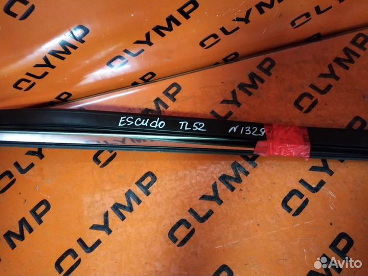 Молдинг на крышу левый Suzuki Escudo TL52W J20A