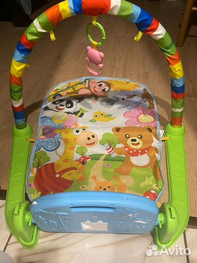 Развивающий коврик с пианином