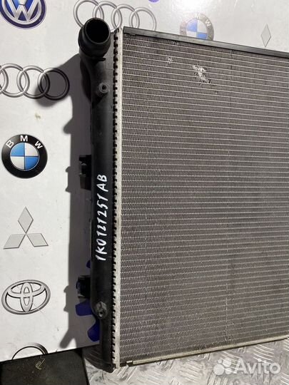 Радиатор охлаждения Audi A3 TT Golf 5 Passat B7