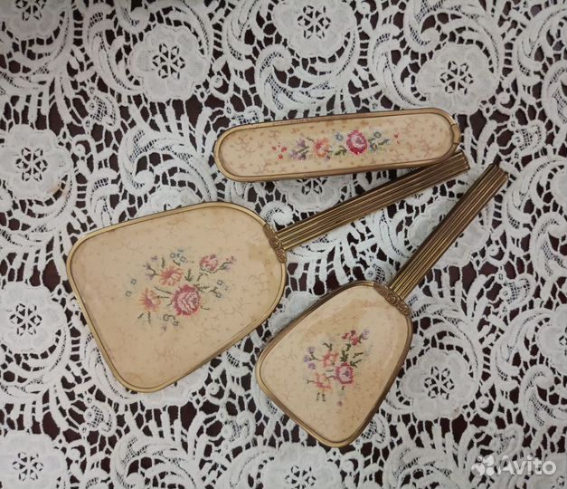 Старинный туалетный набор