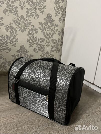 Переноска для кошек и собак