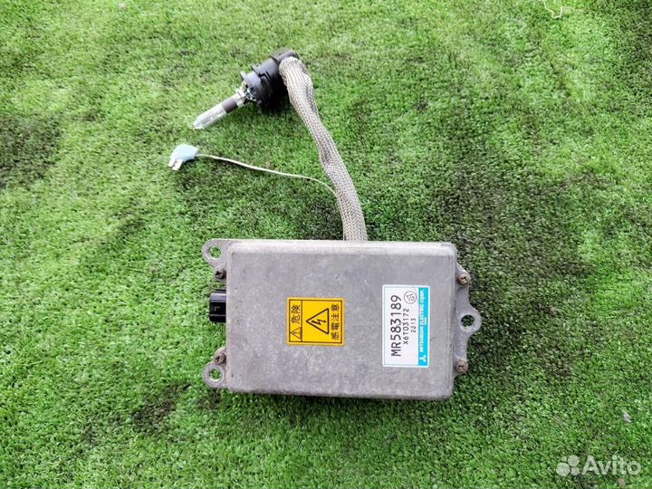 Блок розжига ксенона Mitsubishi Pajero V75W 6G74