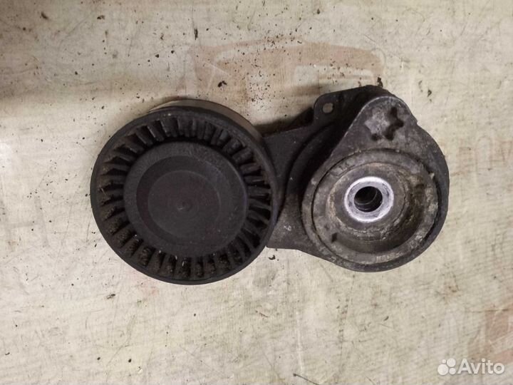 Ролик двигателя N73B60 BMW