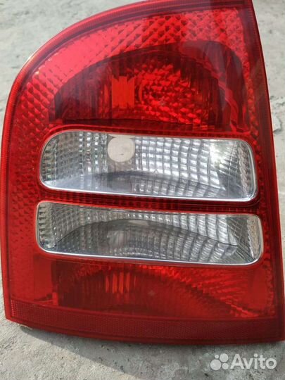 Заданий фонарь skoda octavia