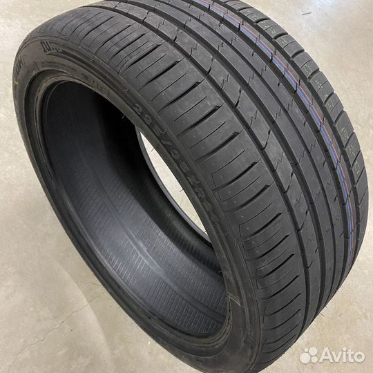 Tracmax X-Privilo RS01+ 305/40 R20 Y